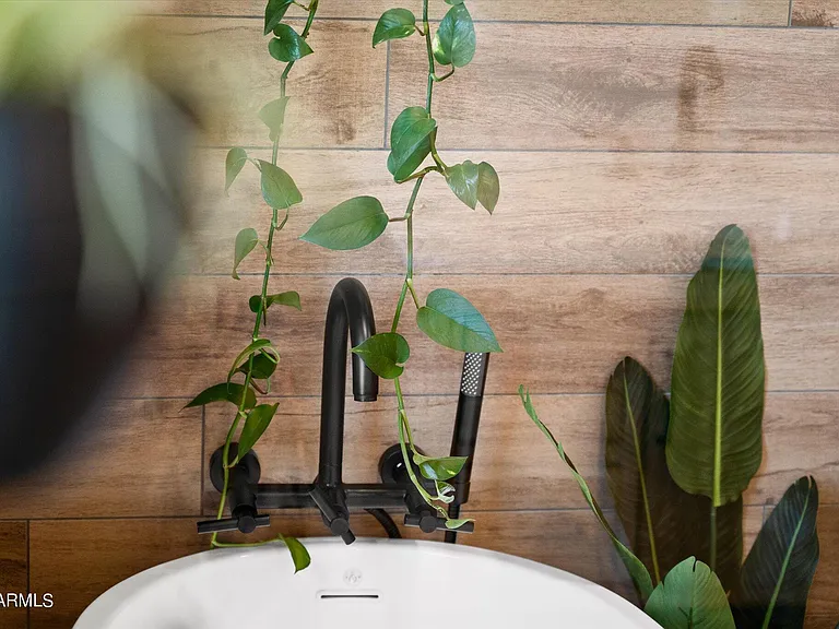 1027 W Peralta Ave — Photo 44