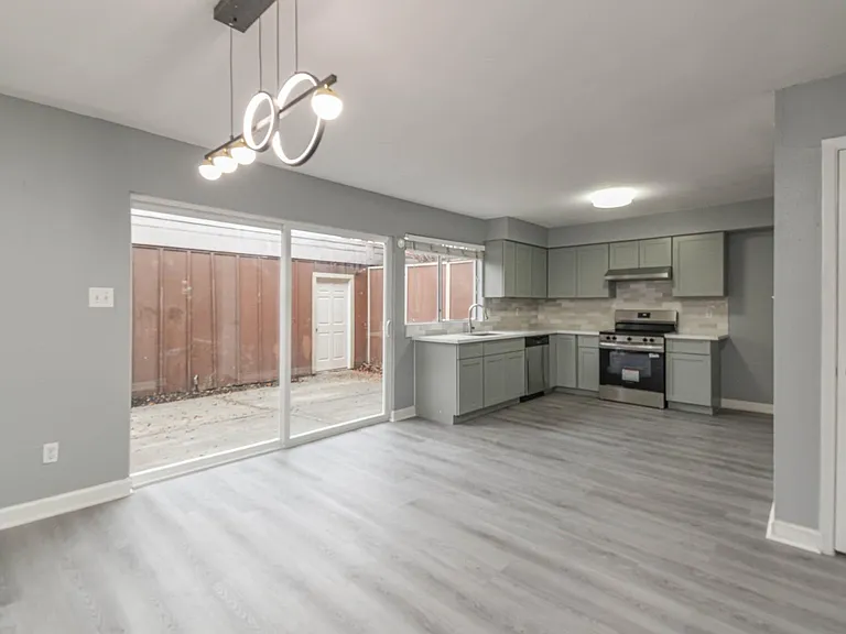 12543 Wellington Park Dr — Photo 9