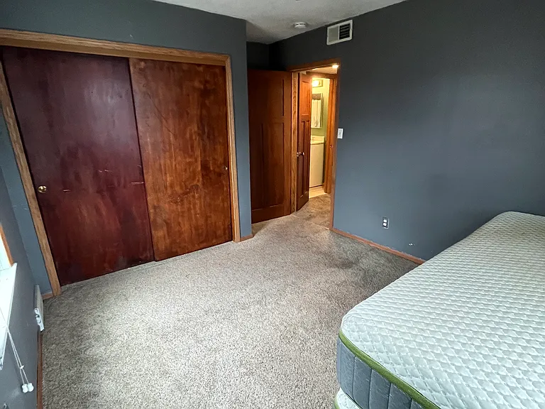 1315 E 12th St #3 — Photo 3