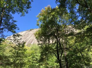 45 E Valley Dr, Glenville, NC 28736