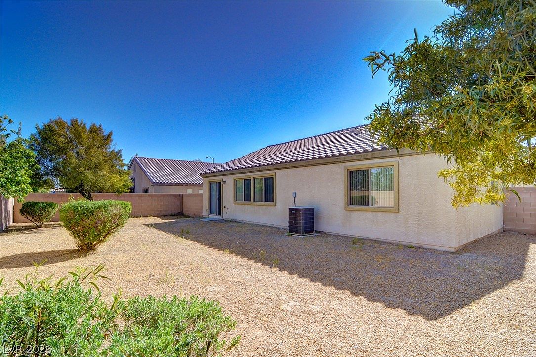 5820 Faye Talor St — photo 3