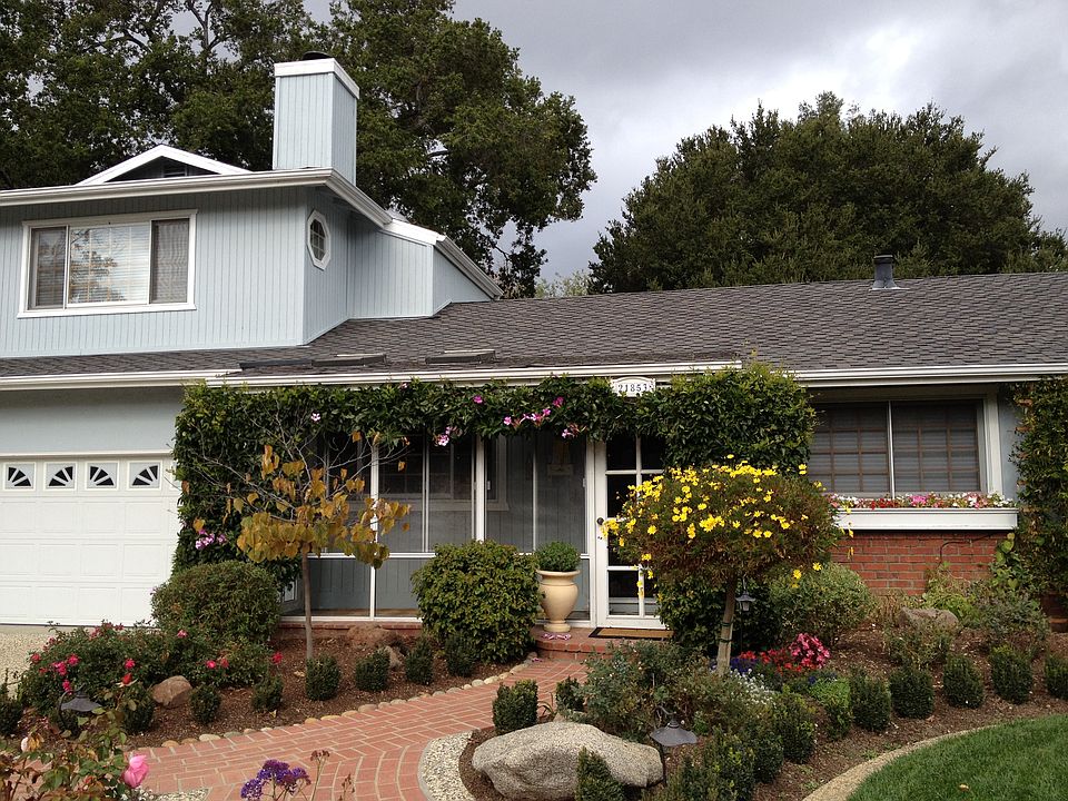 1st image of 21853 Oakview Ln