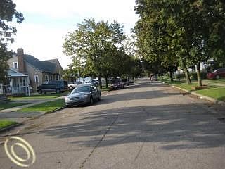 4th image of 1274 Marion Ave