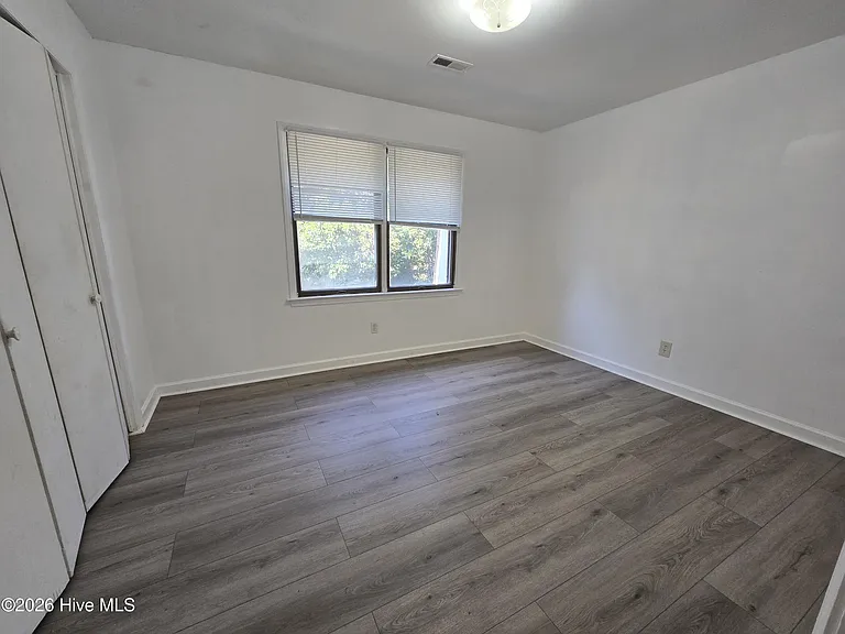 102 Cedar Ct #G — Photo 13