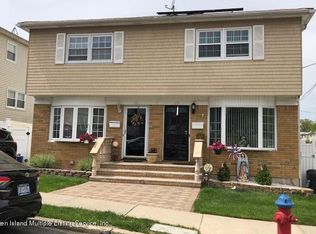 119 Oswego St, Staten Island, NY 10301