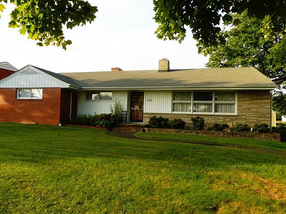 3rd image of 2216 Memorial Ct