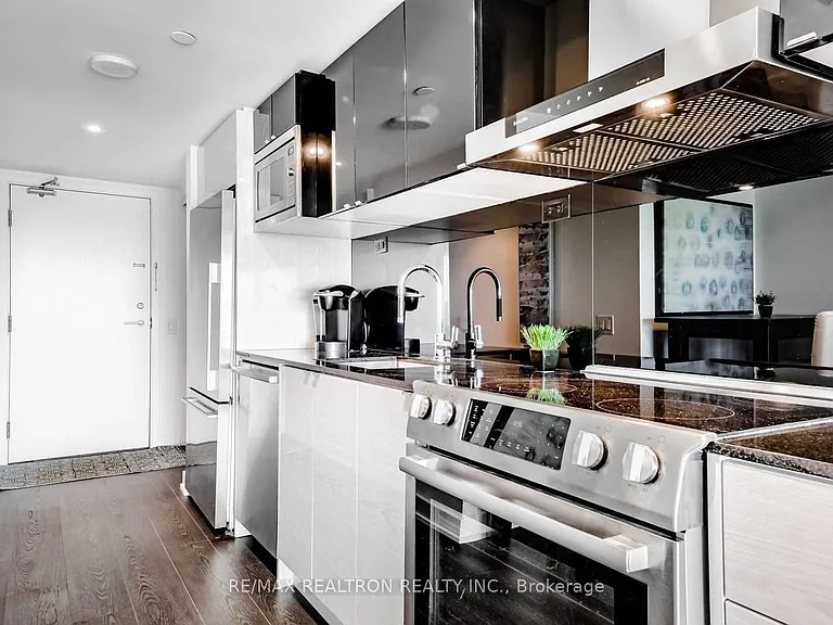 72 Esther Shiner Blvd #2010 — Photo 15