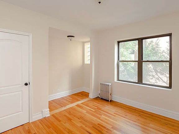4th image of 1473 W Carmen Ave #1N