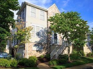 14 Arrowgate Dr, Randolph, NJ 07869
