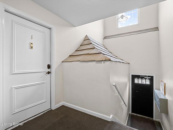 2nd image of 308 Chanel Ct APT 1