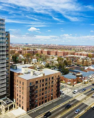 Sold by Remax City Square | media 13