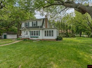 407 W 8th St, Mankato, MN 56001