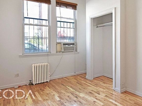 2nd image of 266 Nassau Ave #1F