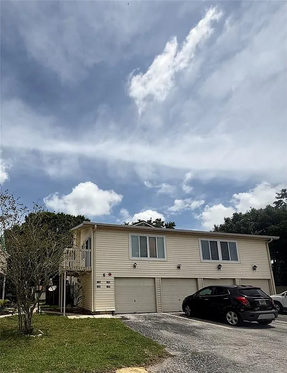 2 bed, 1.0 bath, 924 sqft, $1,500 — Photo 2