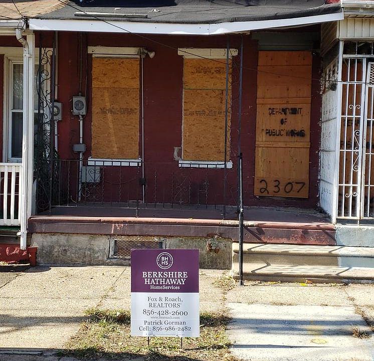 2nd image of 2307 7th St