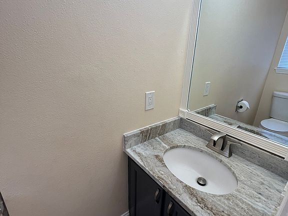 4th image of 10886 Tulip Pl NW