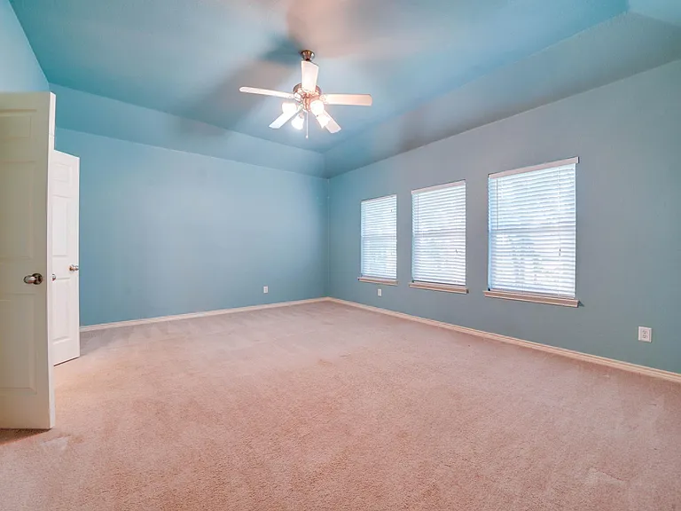 9724 Water Tree Dr — Photo 15