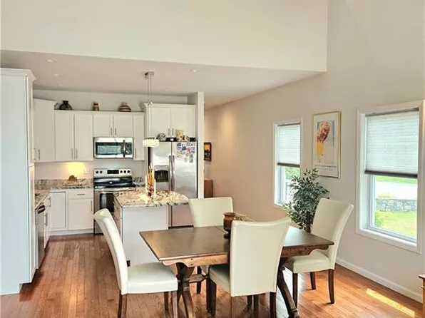 80 Bear Hill Rd #101, Cumberland, RI 02864