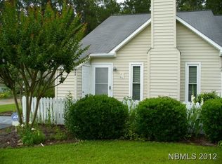 36-36A Mulberry Ln, New Bern, NC 28562