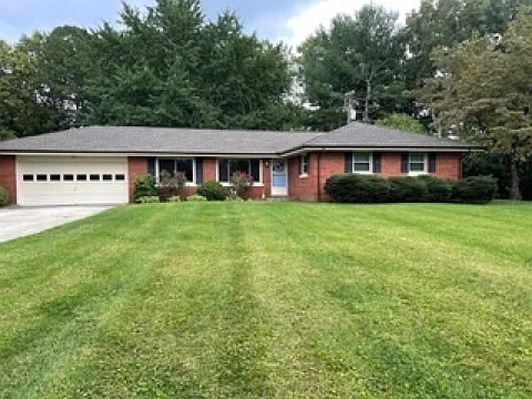 3152 Chatham Dr — Photo 1