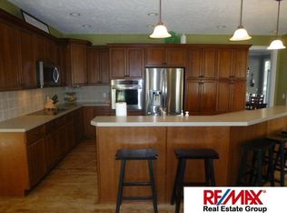 6208 S 180th Avenue Cir, Omaha, NE 68135