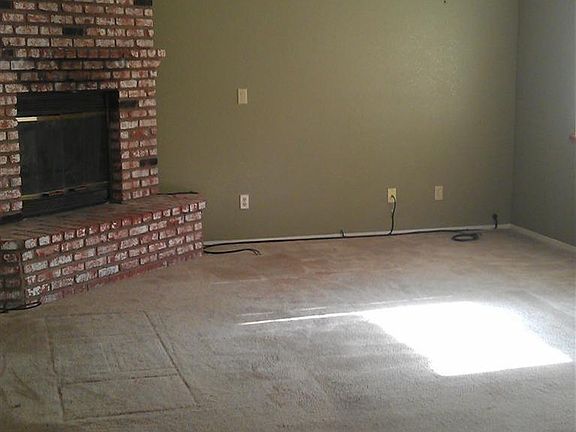 3rd image of 10131 Rea Ave