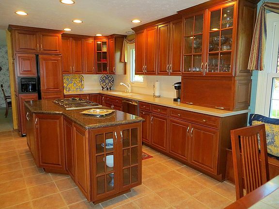 3rd image of 8886 E Pilgrim Dr