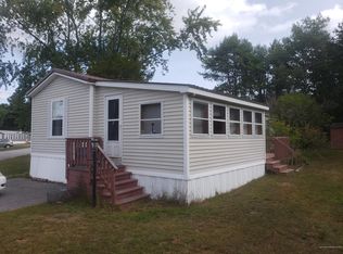 4 Coach Ln, Brunswick, ME 04011