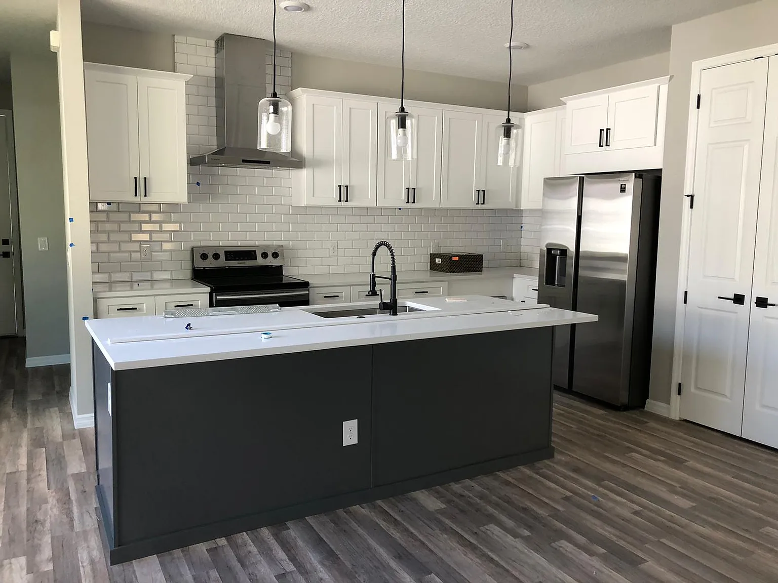 3 bed, 2.5 bath, 1900 sqft, $3,350 — Photo 4