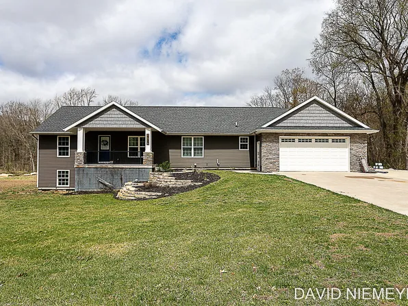 2739 138th Ave, Dorr, MI 49323