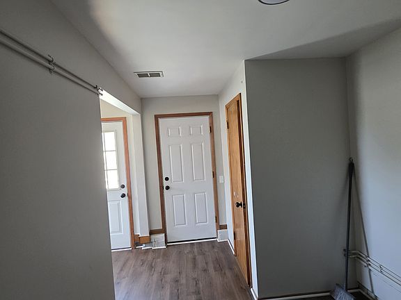 5th image of 8996 Columbia Rd