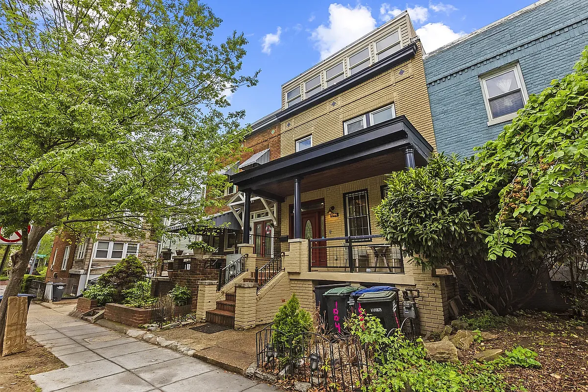Building Photo - 1004 Irving St NW #B