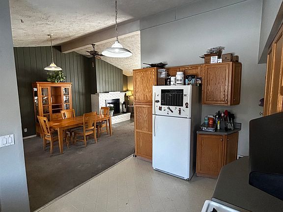 5th image of 4010 Highcrest Rd