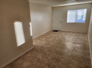 2752 N Salem #201, Mesa, AZ 85215