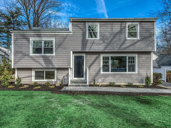2nd image of 14 Somerset Dr
