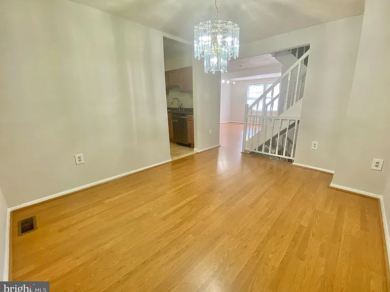 6212 Hillside Rd — Photo 7