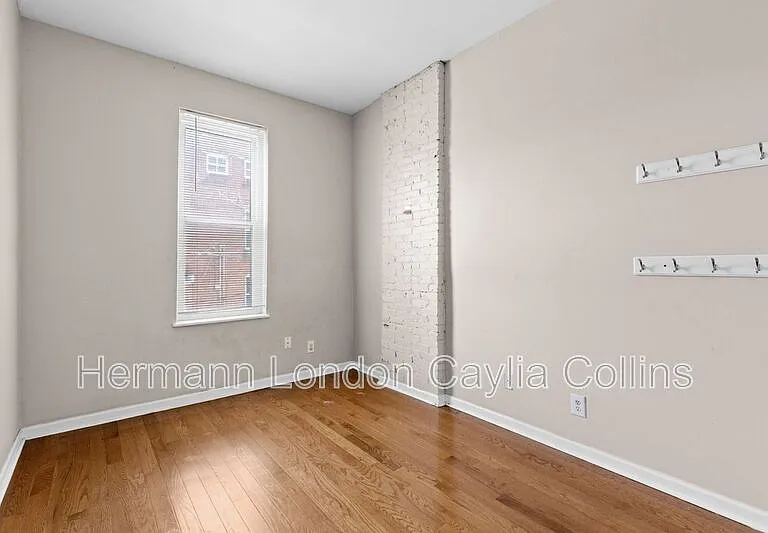 1708 S Tucker Blvd #B — Photo 11