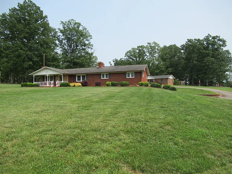 1357 Beal Rd — Photo 3