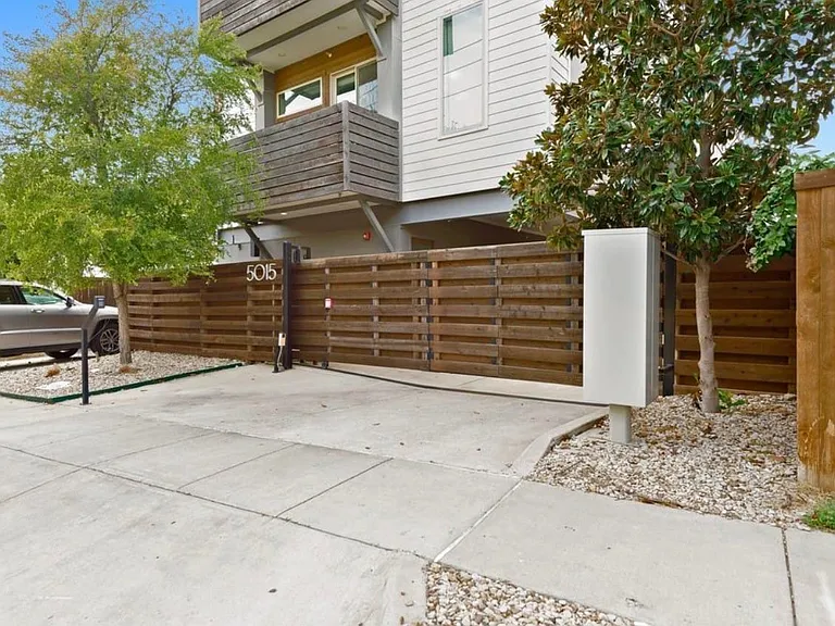 5015 Manett St #106 — Photo 20