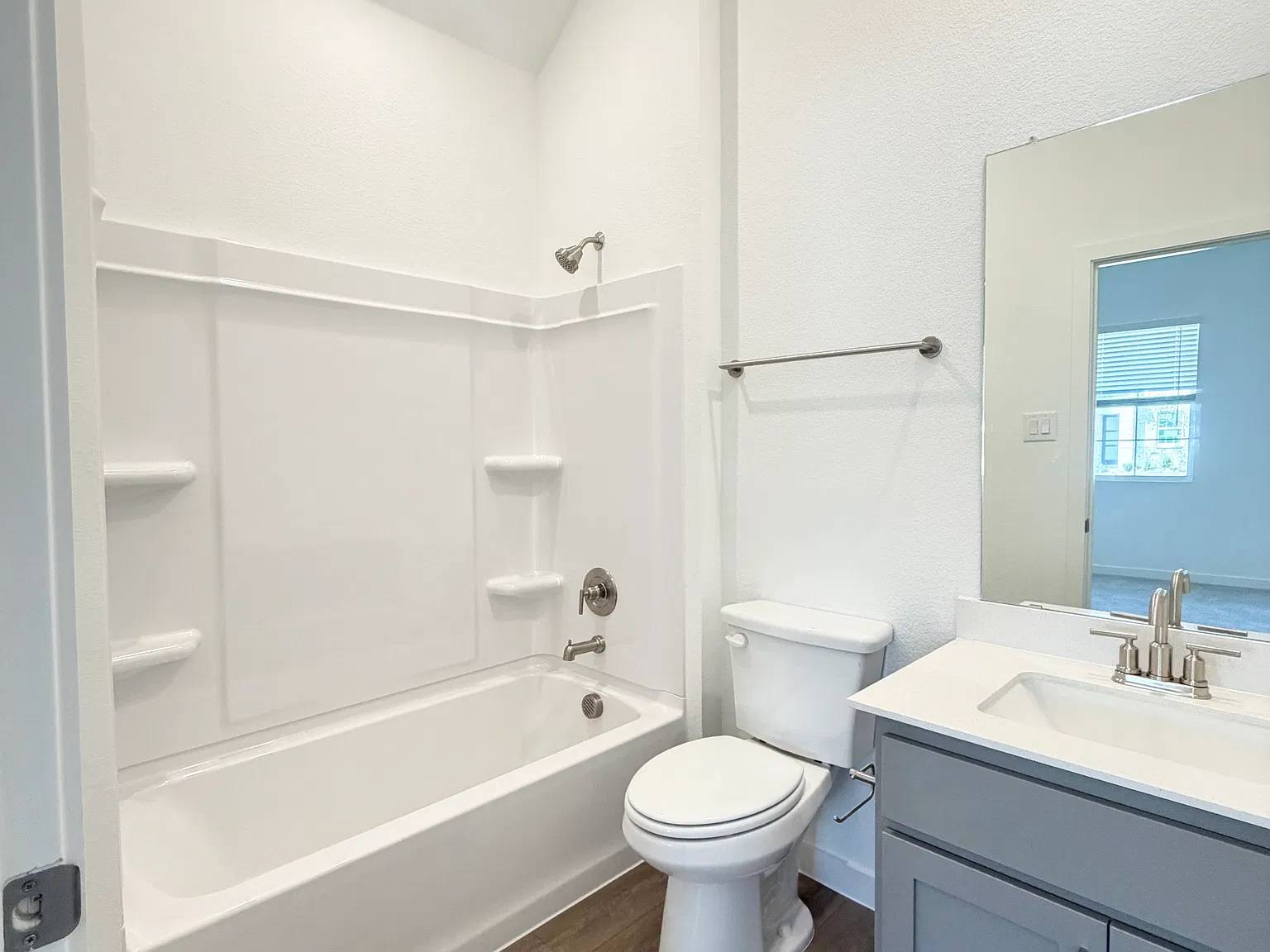 4 bed, 3.5 bath, 2314 sqft, $2,900 — Photo 4