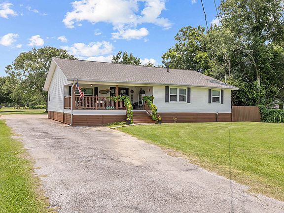 4th image of 9633 Gilbert Rd