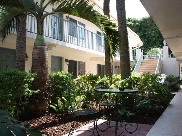 2300 SE 2nd St APT 24, Pompano Beach, FL 33062