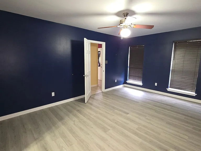 2563 Oak Harbor Dr — Photo 16