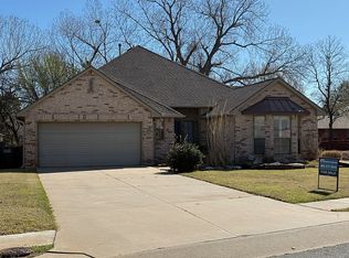 2802 Coldbrook Ln, Edmond, OK 73003