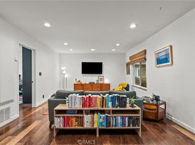 2354 Fletcher Dr, Los Angeles, CA