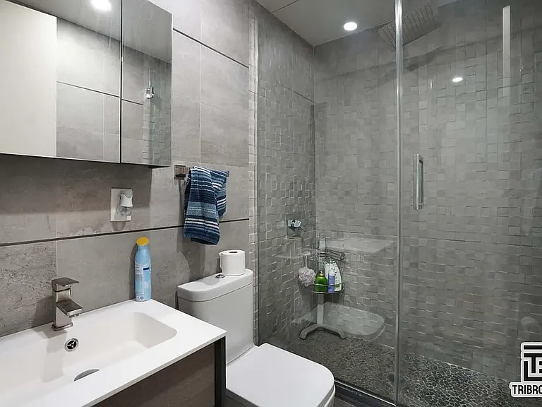 403 E 77th St #6 — Photo 7