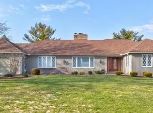 21 Wood Hill Rd, Pittsford, NY 14534