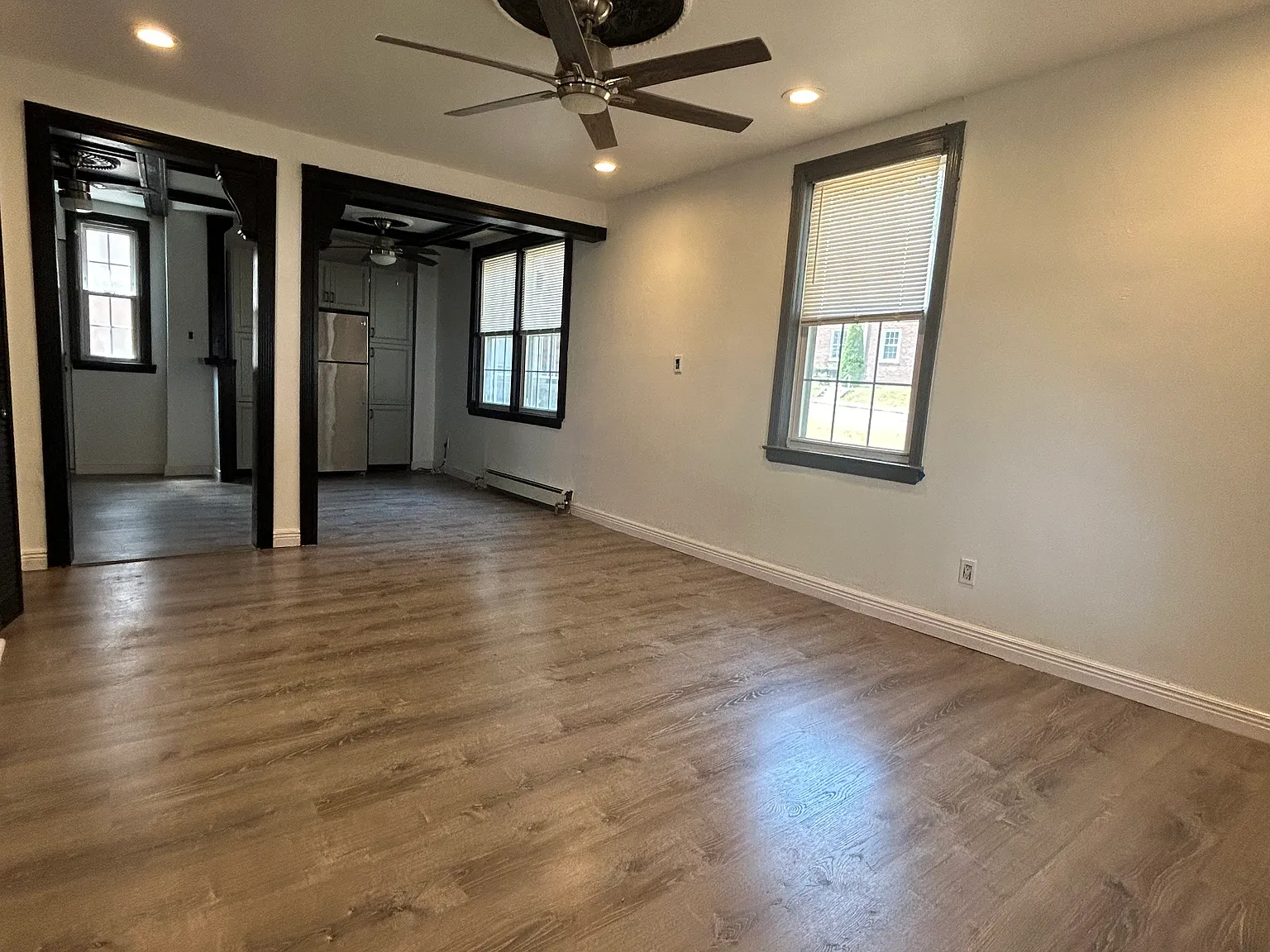 2 bed, 784 sqft, $1,800 — Photo 2
