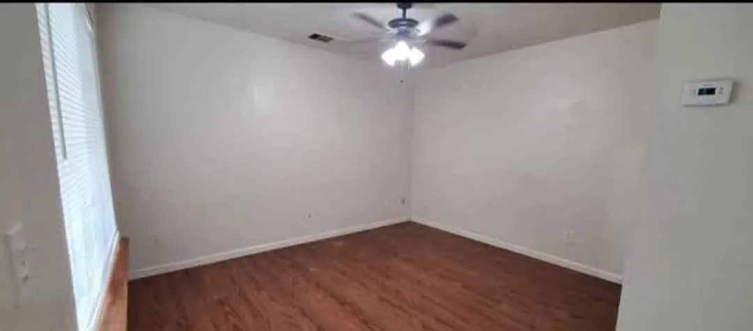 Studio, 365 sqft, $895 — Photo 4