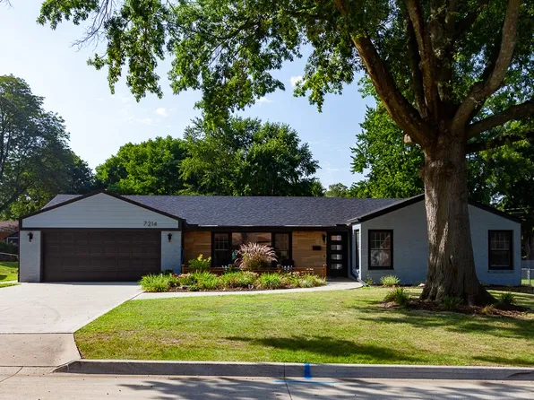 7214 Sunset Ter, Windsor Heights, IA 50324